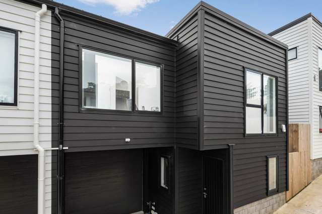 8B Hobart Crescent Wattle Downs_4