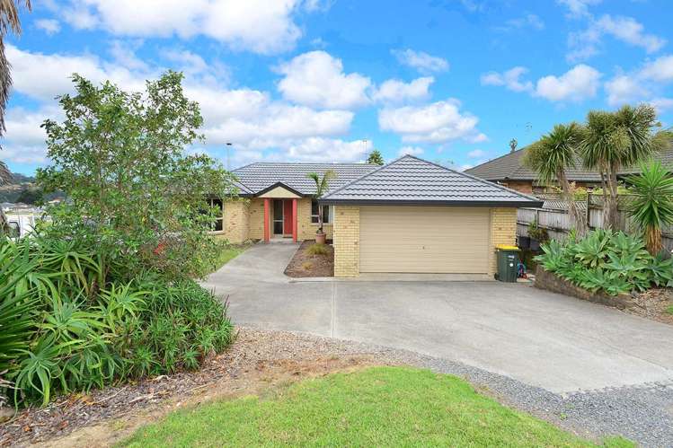 37 Spencer Road Oteha_16