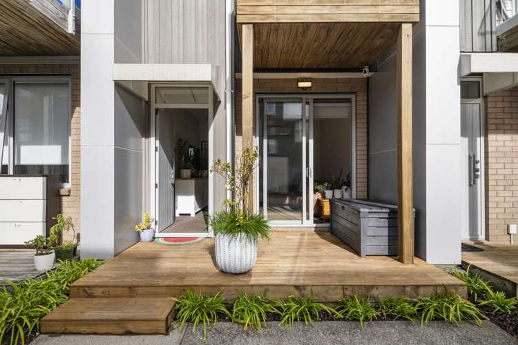 6 Ceramic Lane New Lynn_9