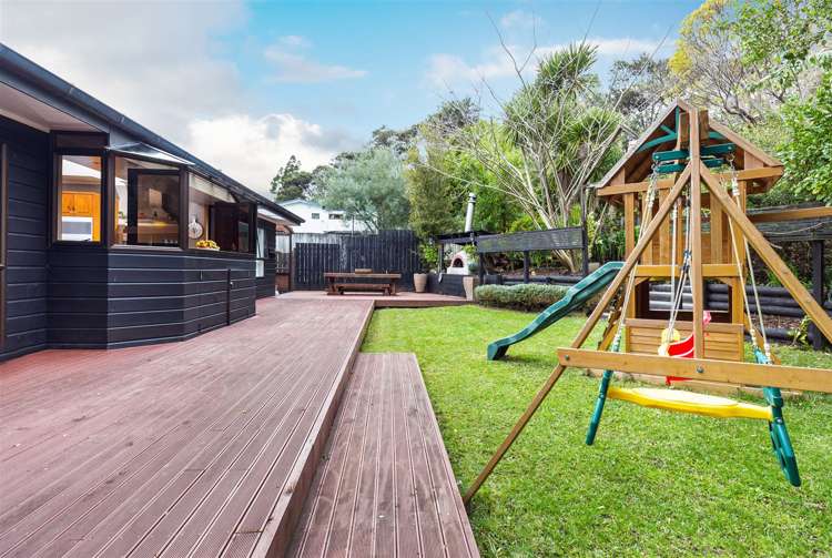 88 Daffodil Street Titirangi_17