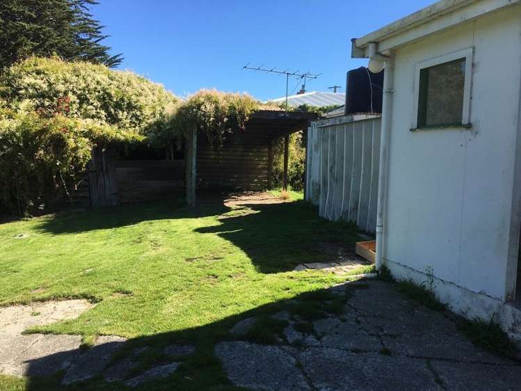 53 Main Road Clinton and Surrounds_15