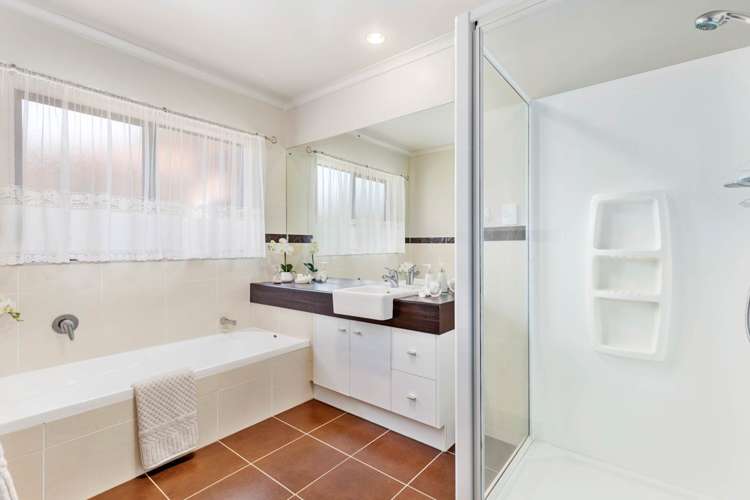 58 Aberdeen Crescent Wattle Downs_15