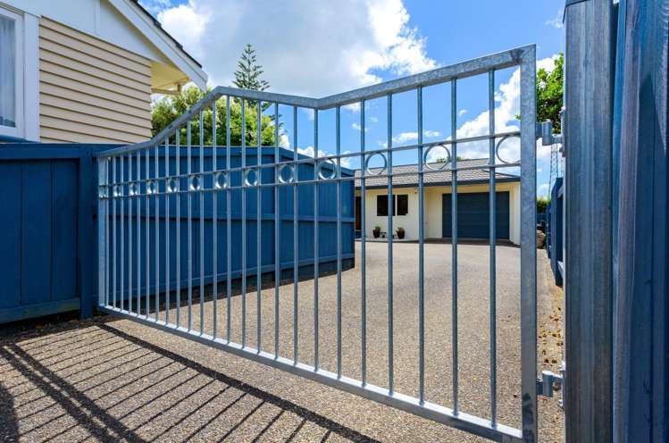 13a Flanshaw Road Te Atatu South_19