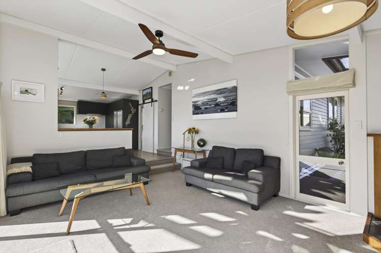 25 Waiwera Place Merrilands_17