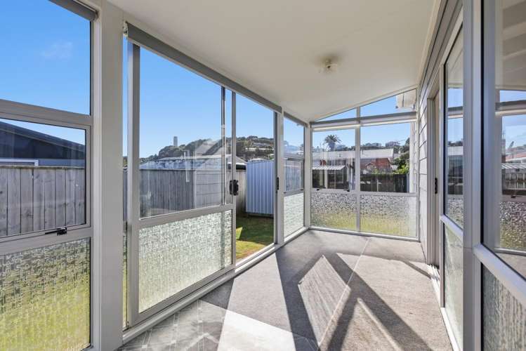 2/92a Ngamotu Road Spotswood_21