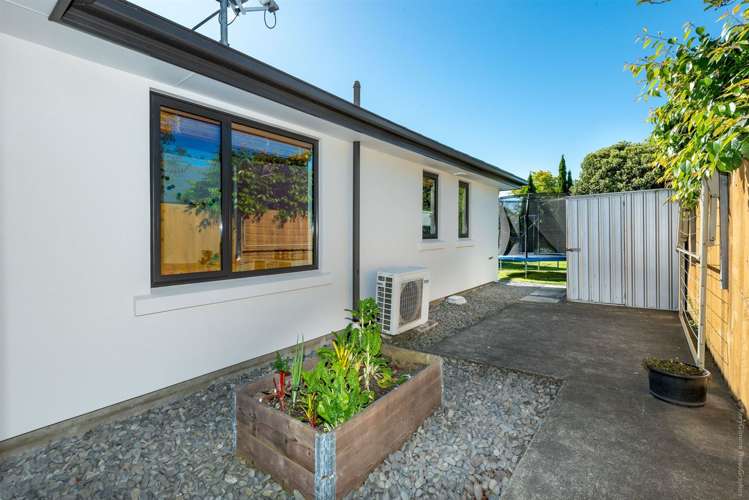 12 Sheraton Place Redwood_24