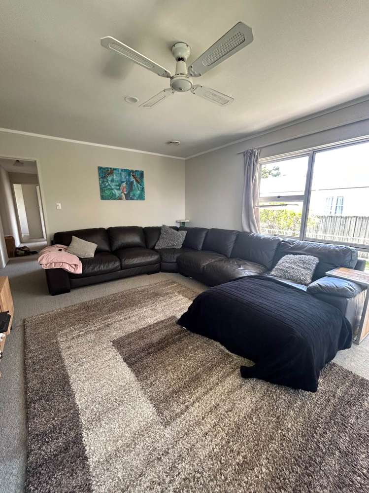 2/60 Riverside Road Orewa_1