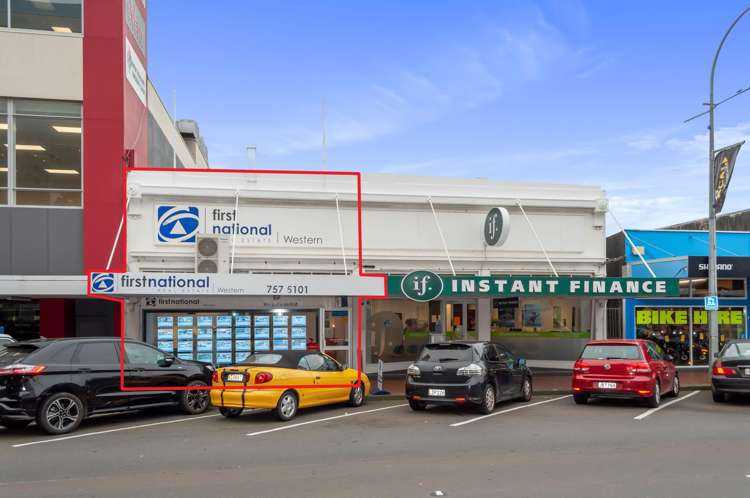 127 Devon Street East New Plymouth_1