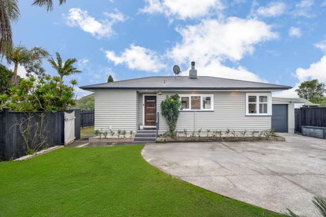 Sunny and secure in central Howick