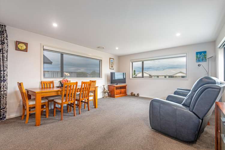 42 Nancy Avenue Feilding_7