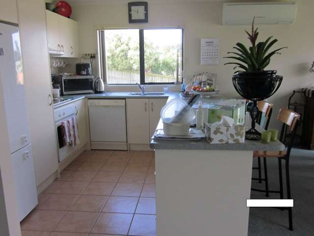 20 Baulcomb Parade Windsor Park_1