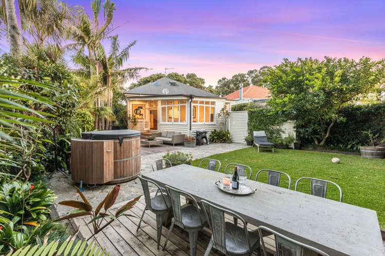7 Arawa Avenue Devonport_22