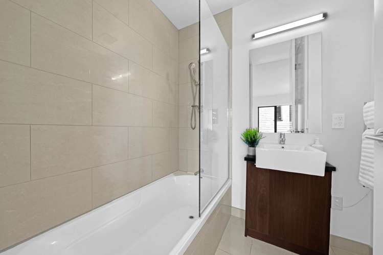 84 Norwood Drive Flat Bush_14