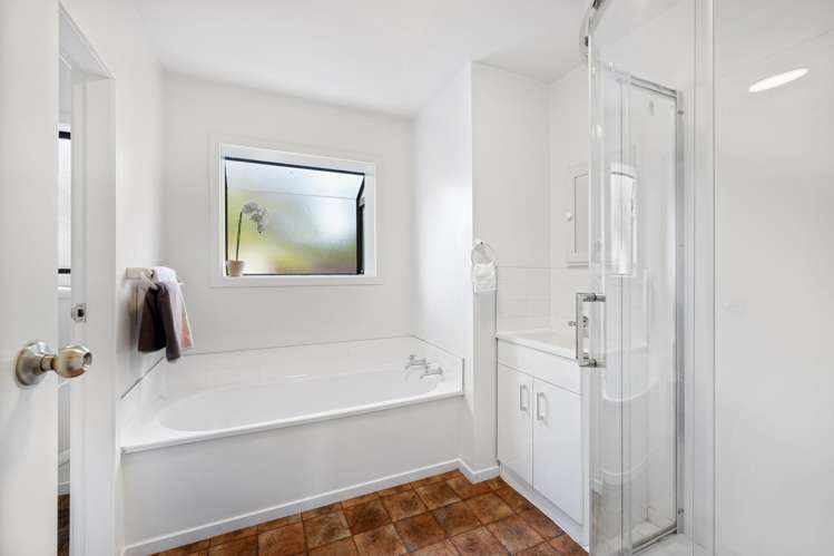 5 Loreto Place Hornby_12