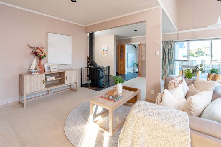 113 Field Way Waikanae Beach_9