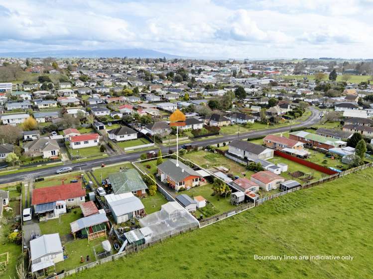 1086 Hazelmere Crescent_3