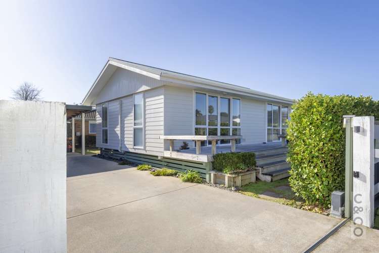 2 Applemoors Way Riverhead_36