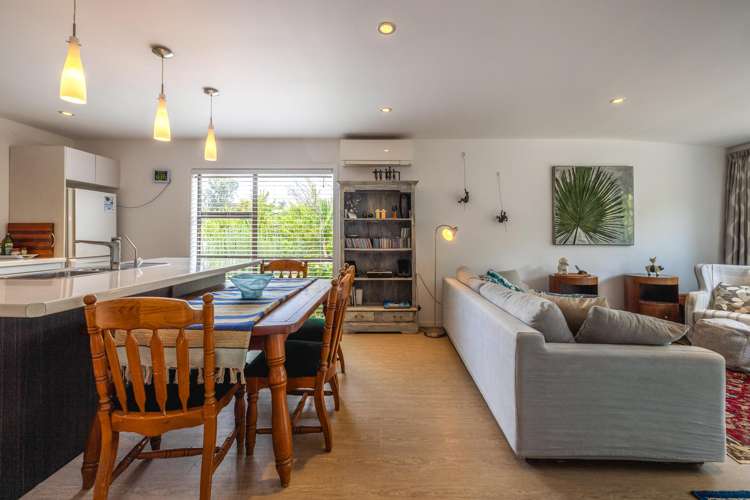 16 Natzka Road Ostend_7