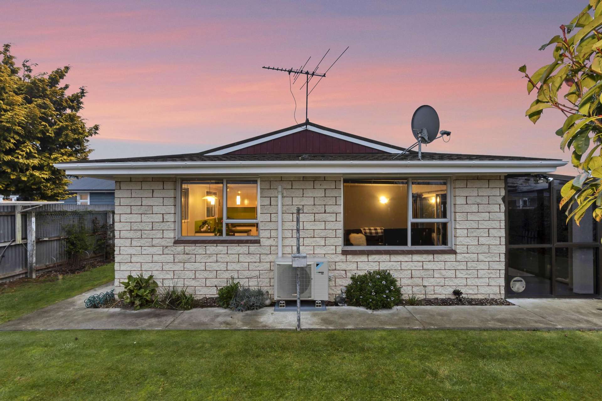 2/122 Cavendish Road Casebrook_0