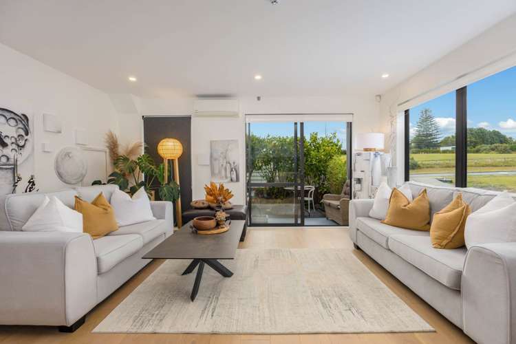 14 Peony Mews Oteha_1