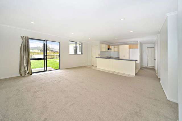 8 Scotts Field Drive Takanini_4