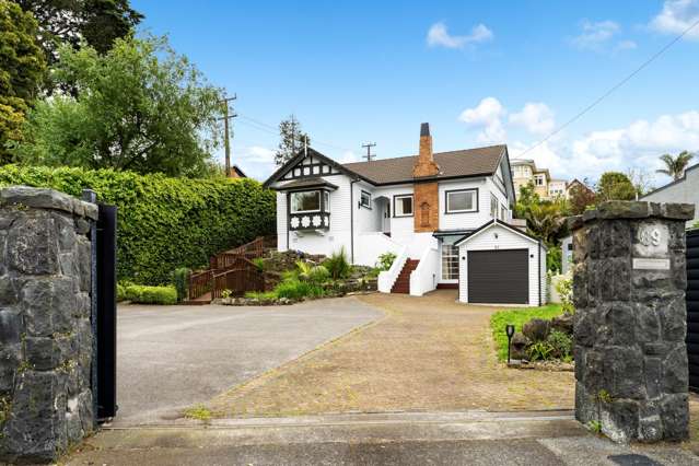 Urgent sale! — Epsom Family home 950m2 in DZ