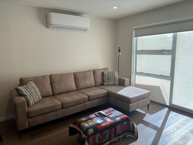 2/327 Glengarry Road Glen Eden_1