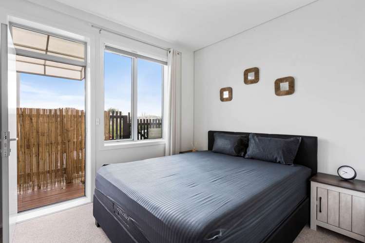 23 Ceramic Lane New Lynn_7