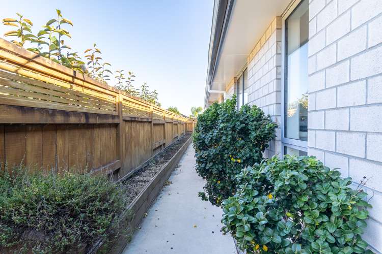 2 Henry Bell Close Leamington_18