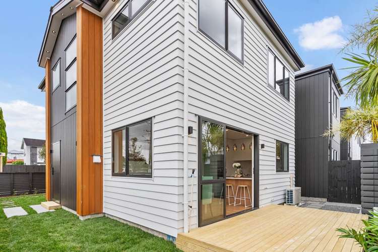 Lot 1-5/118 Chivalry Road Glenfield_48