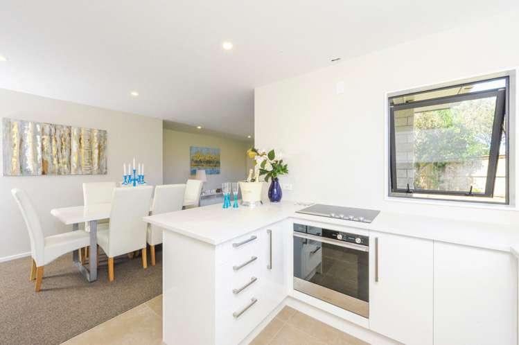 2a Newham Place Henderson_6