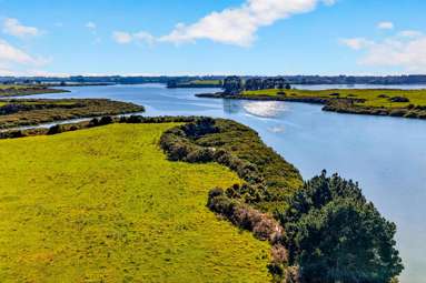251, 256, 265 Glenbrook Beach Road_4
