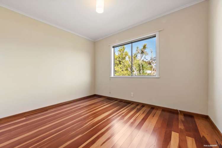 14 Sunray Avenue Titirangi_8