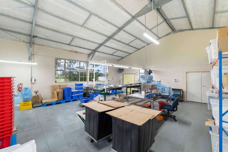 764 Courtenay Road Charing Cross_33