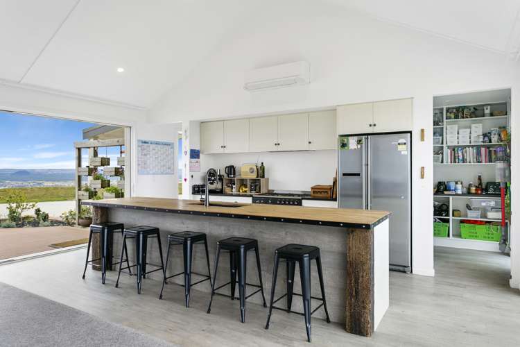 48 Edge Hill Acacia Bay_10