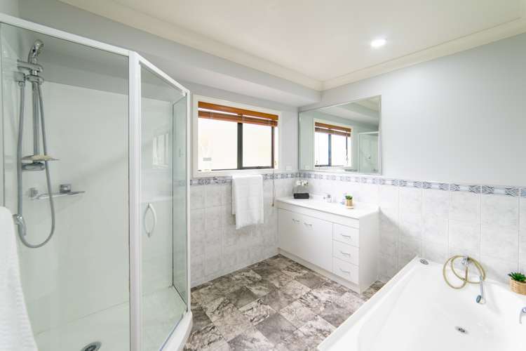 55 Waldorf Crescent Orewa_16