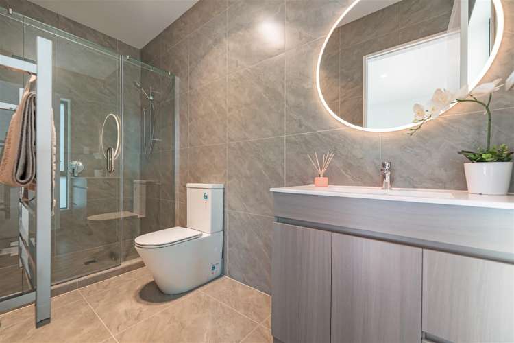 5 whakairo crescent Gulf Harbour_16