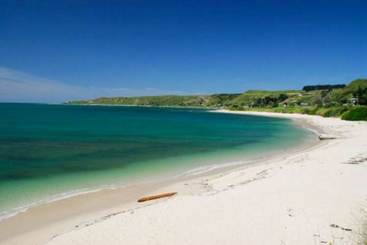 5 Browns Rise Mahia_6