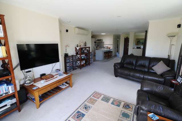 25 Charles Street Carterton_2