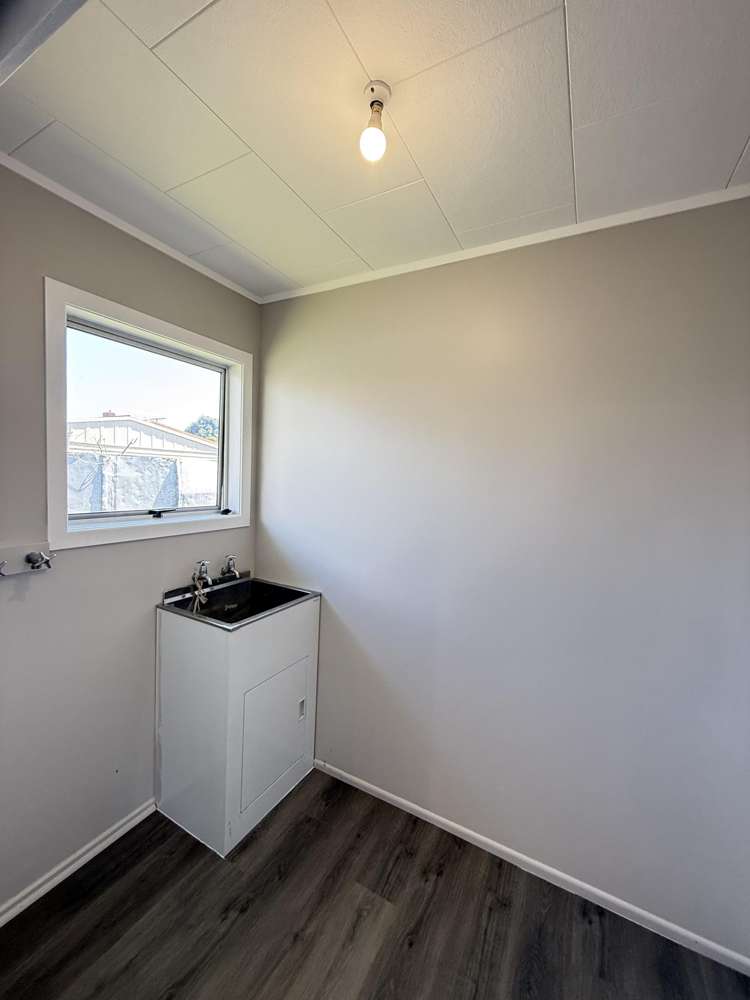 27 Blake Street Waitara_7