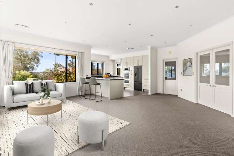 566 Lyndhurst Road Frimley_2