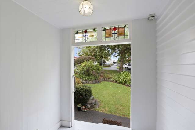 6 Seabrook Avenue New Lynn_4