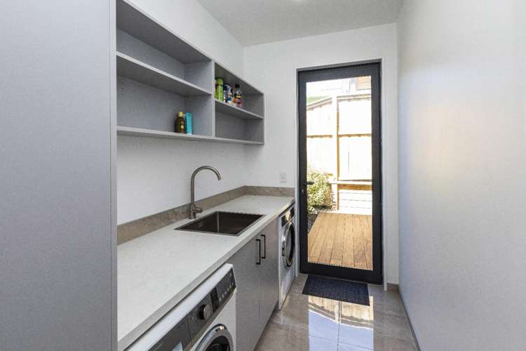 63 Moncks Spur Road Redcliffs_13