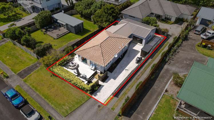 25 Crispe Road Clarks Beach_32