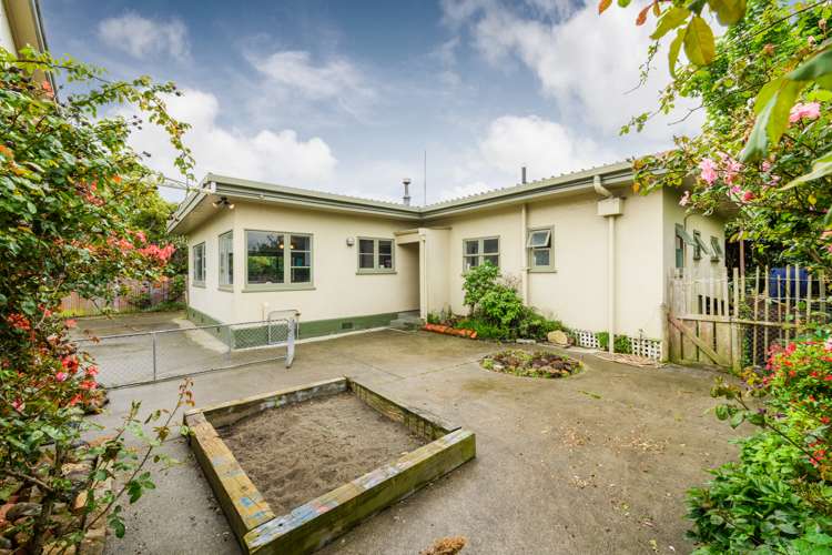 1419 Waughs Road Feilding_12