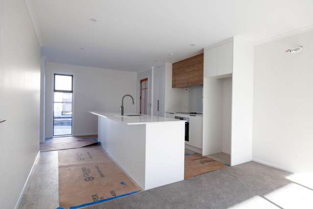 994-996 Taita Drive Taitā_2