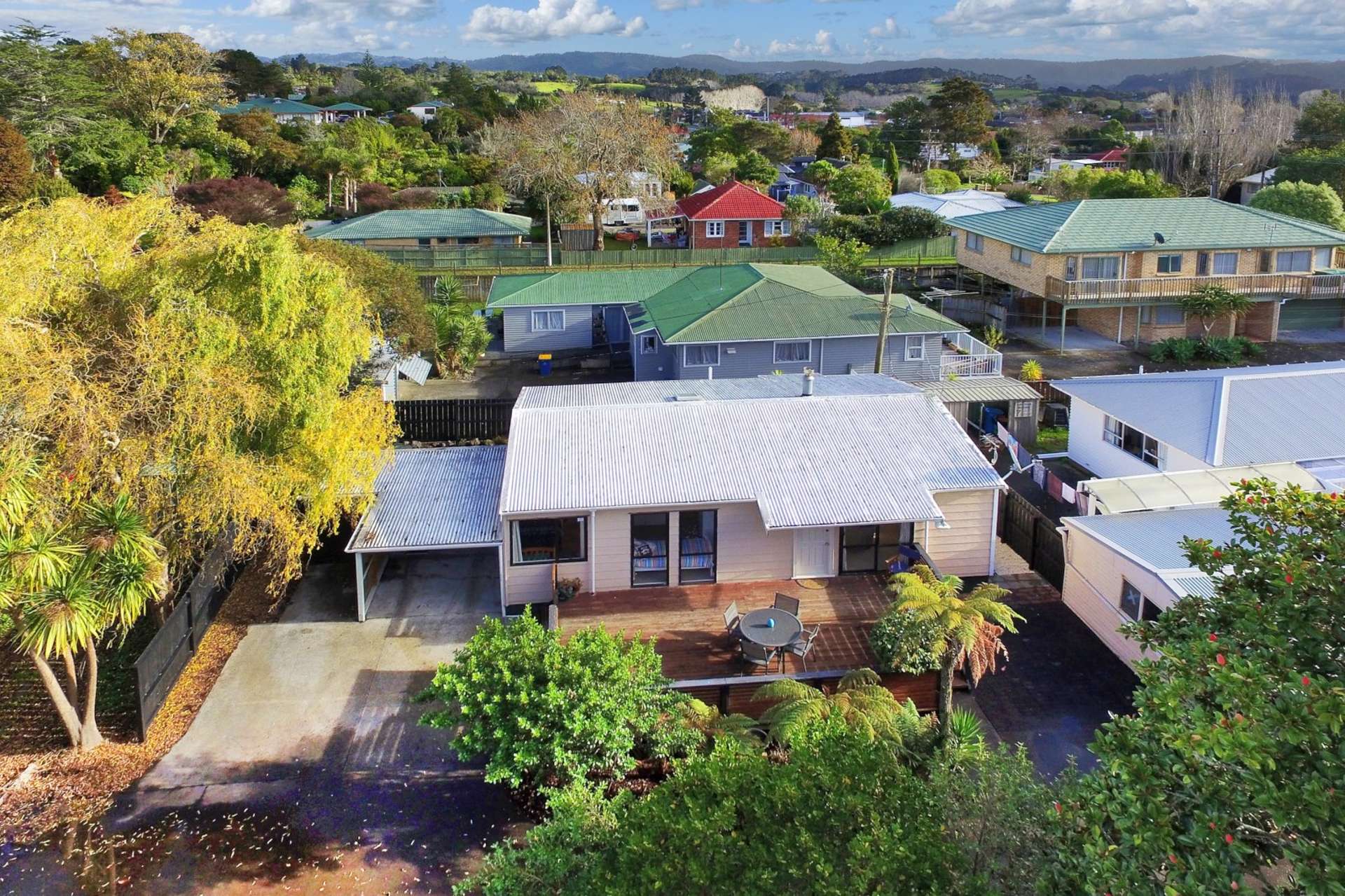 2/180 Henderson Valley Road Henderson_0