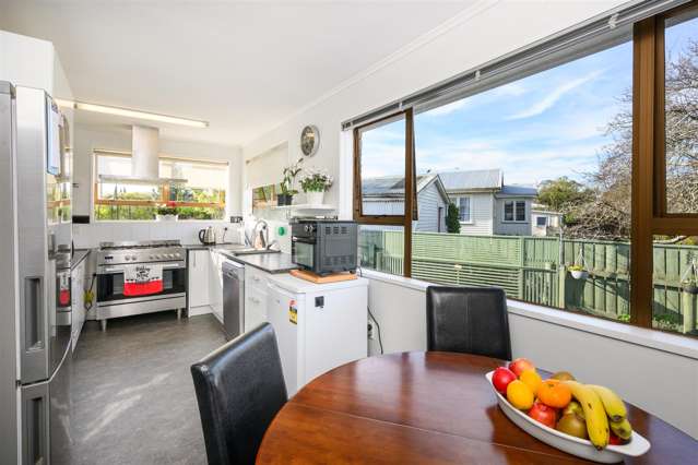 21 Flower Street Bulls_4