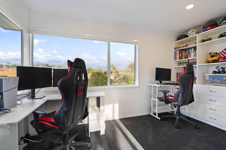 32 Mirrabooka Avenue Botany Downs_18