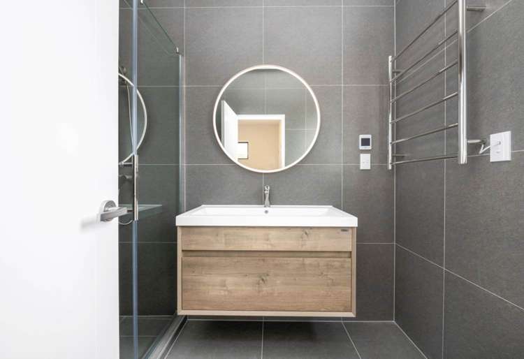 4 Strummers Lane Ardmore Airfield_8